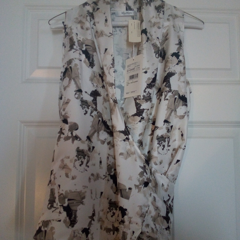 Wrap around sleeveless blouse